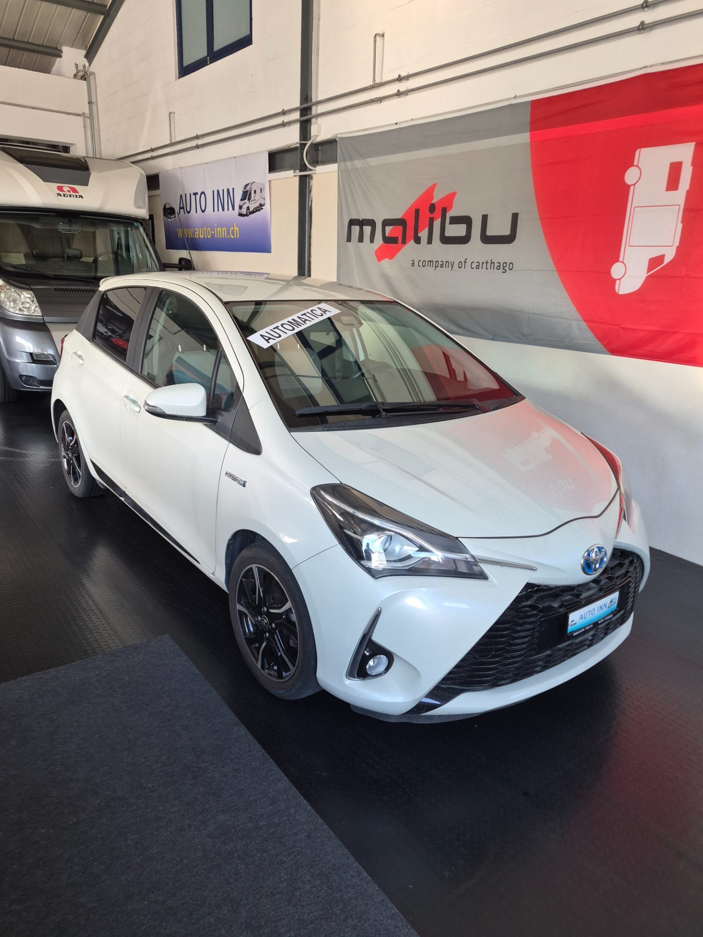 TOYOTA YARIS HYBRID