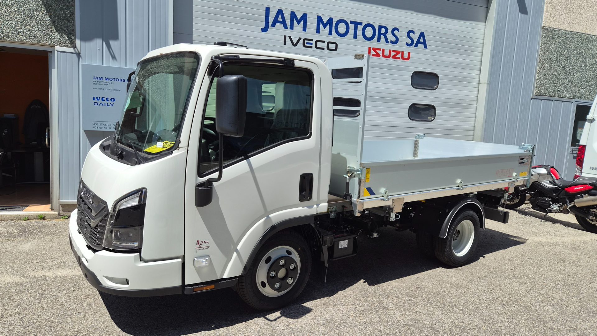Isuzu M21 Gene 2 ribaltabile