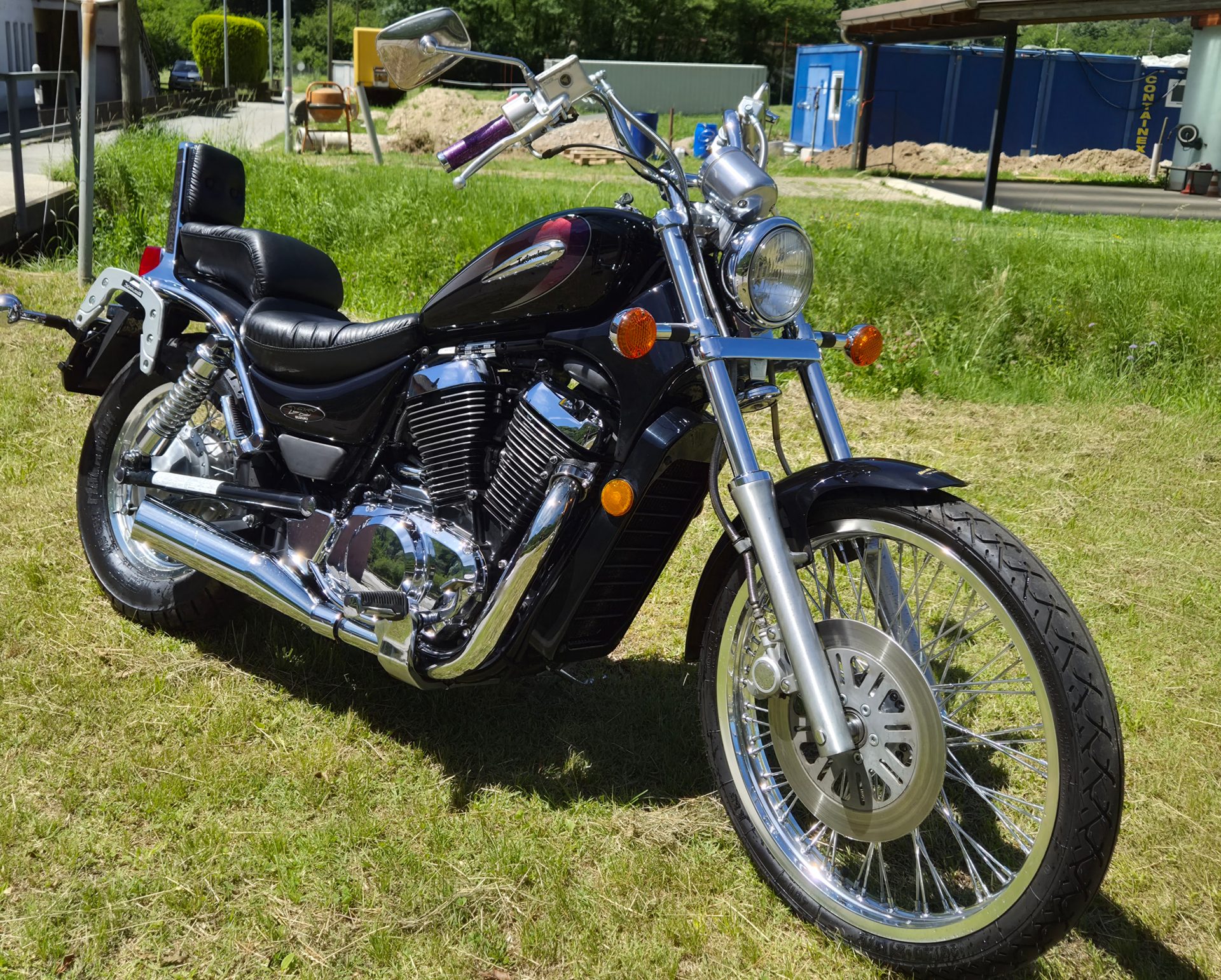 Suzuki vs 800 intruder