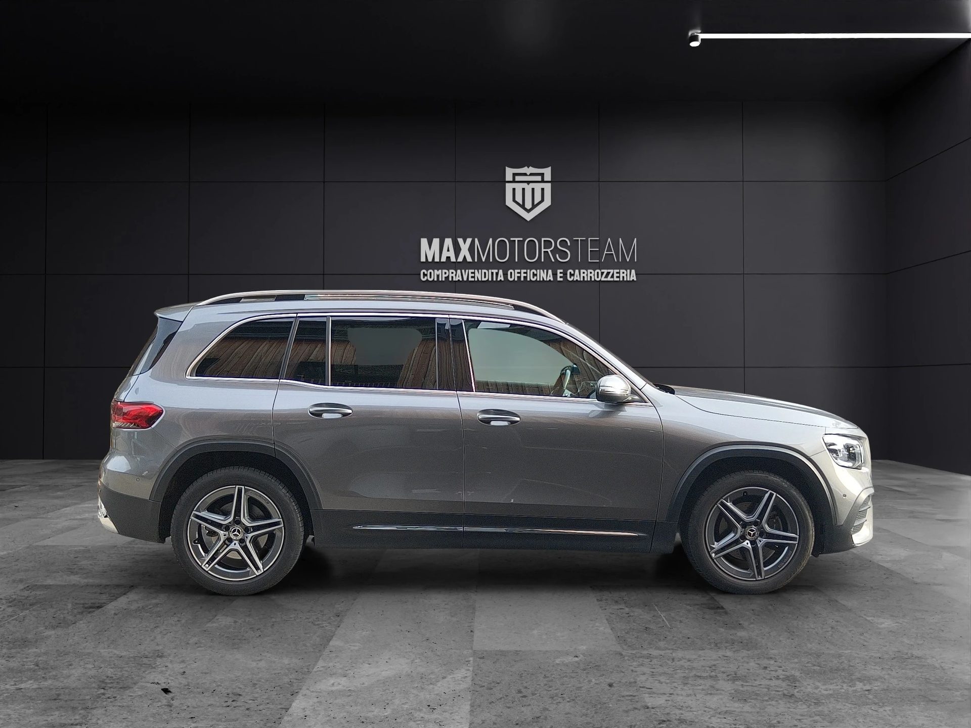 MERCEDES-BENZ GLB 200d AMG 7 POSTI