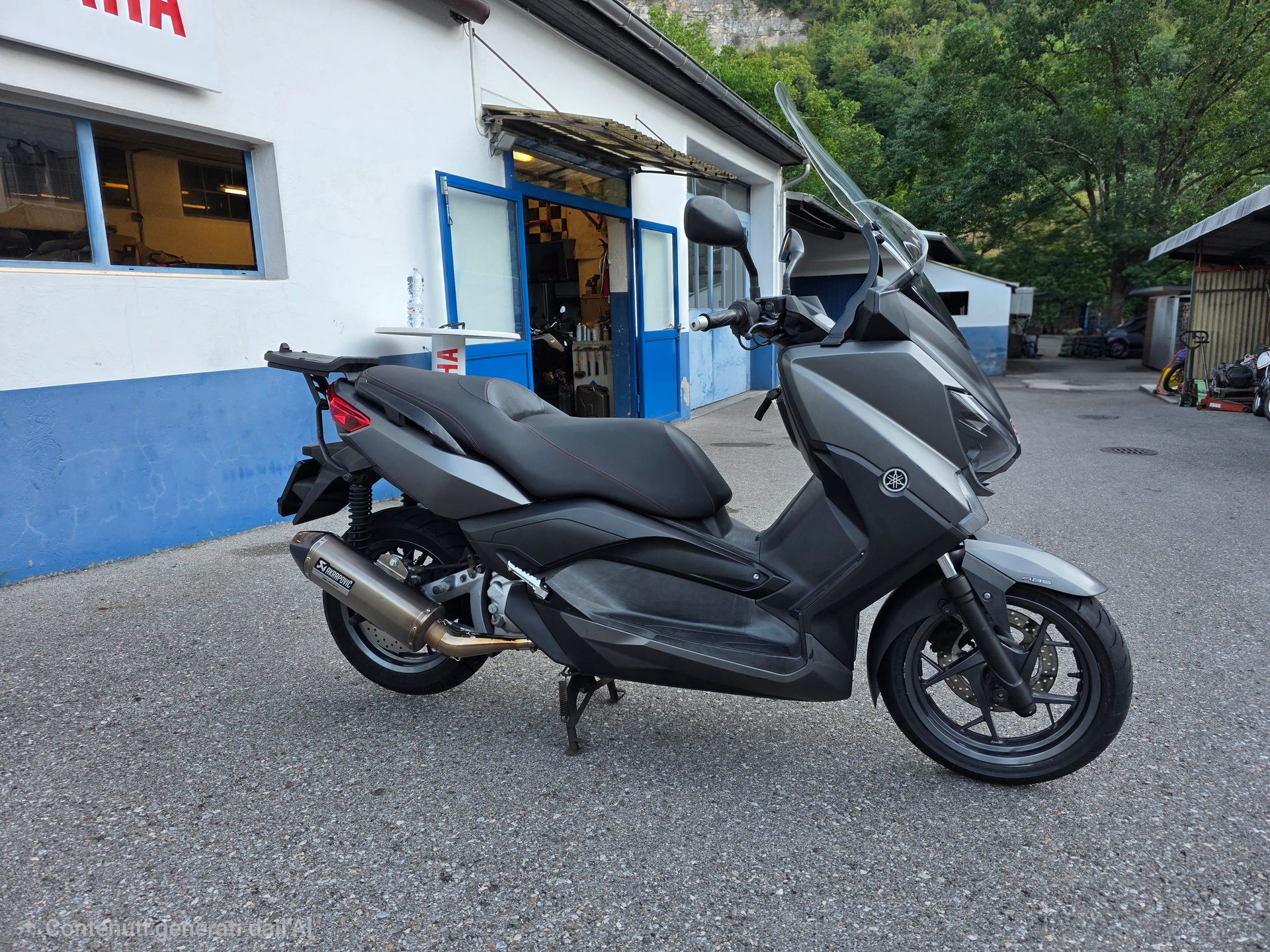 Yamaha X-max 250