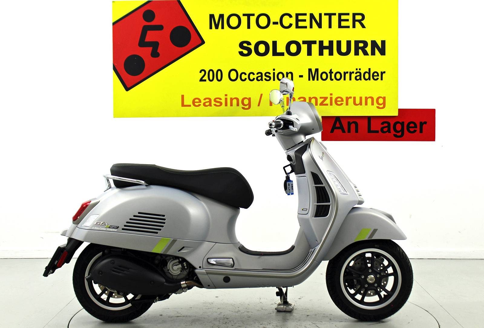 Piaggio Vespa GTS 300 Super Tech ABS