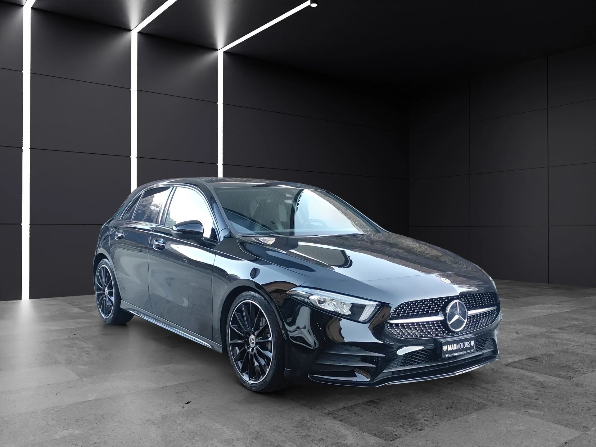 MERCEDES-BENZ A 200 4Matic AMG Line 8G-DCT