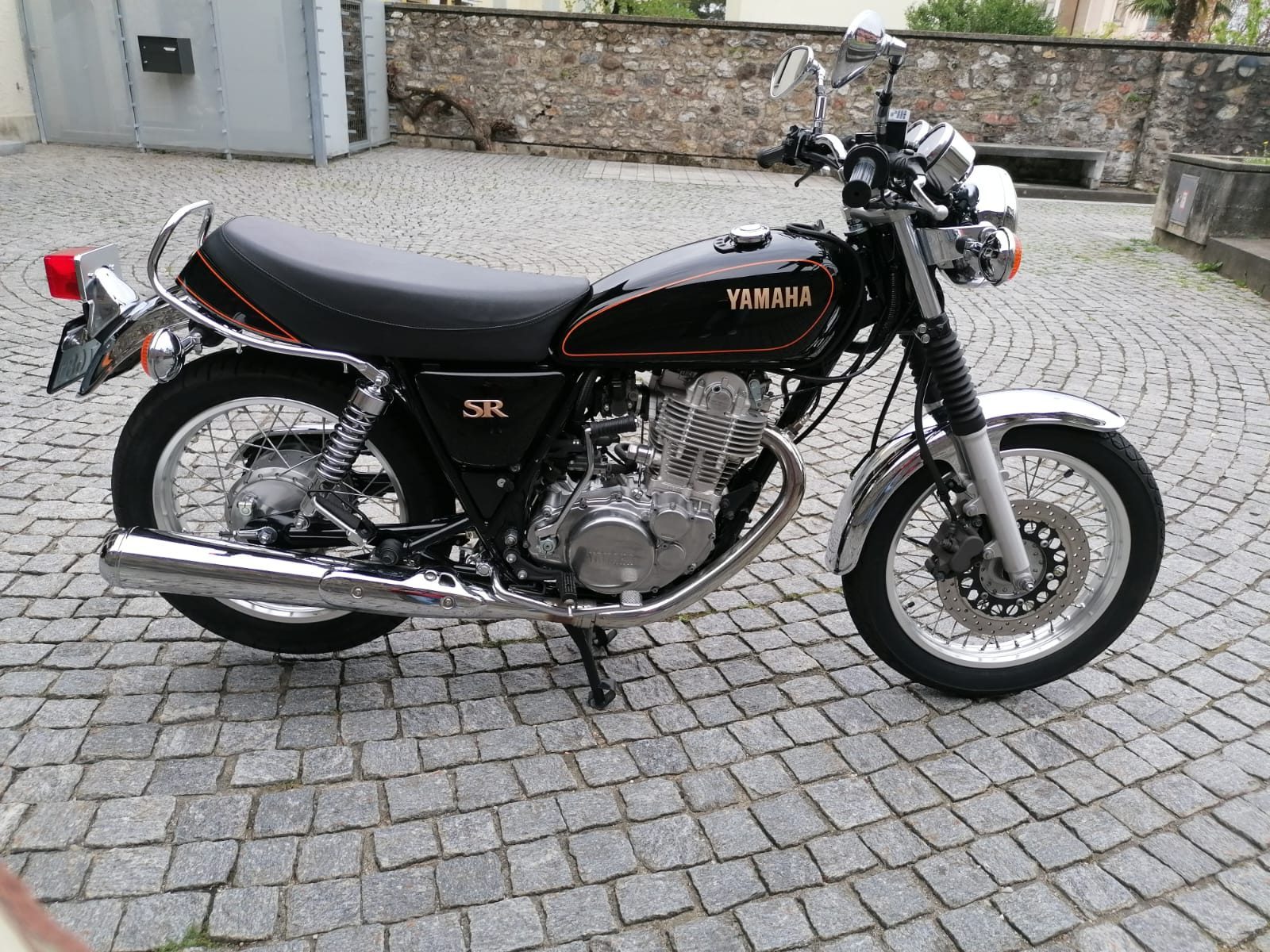 Yamaha SR 400