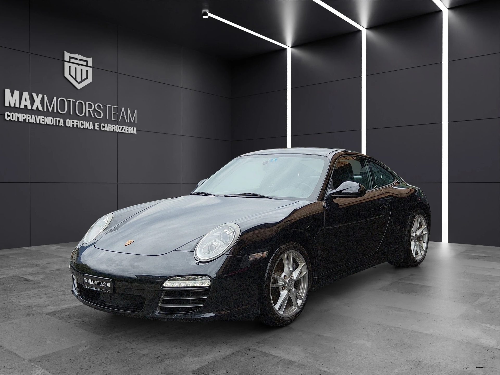 PORSCHE Carrera 4